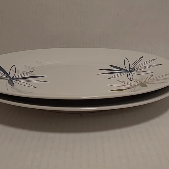 Pair of Pier 1 Kui Hua Plates - Picture 14 of 16